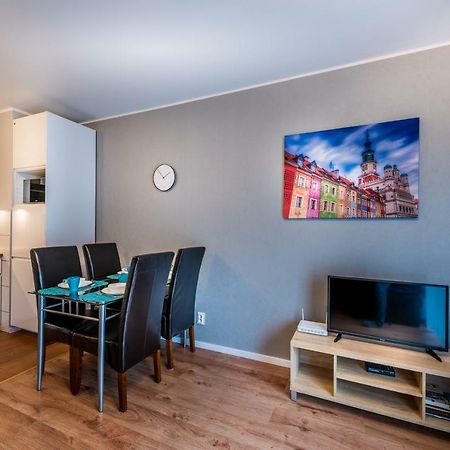 Apartament B&F Garbary Poznań Business&Family - Parking Zewnętrze zdjęcie