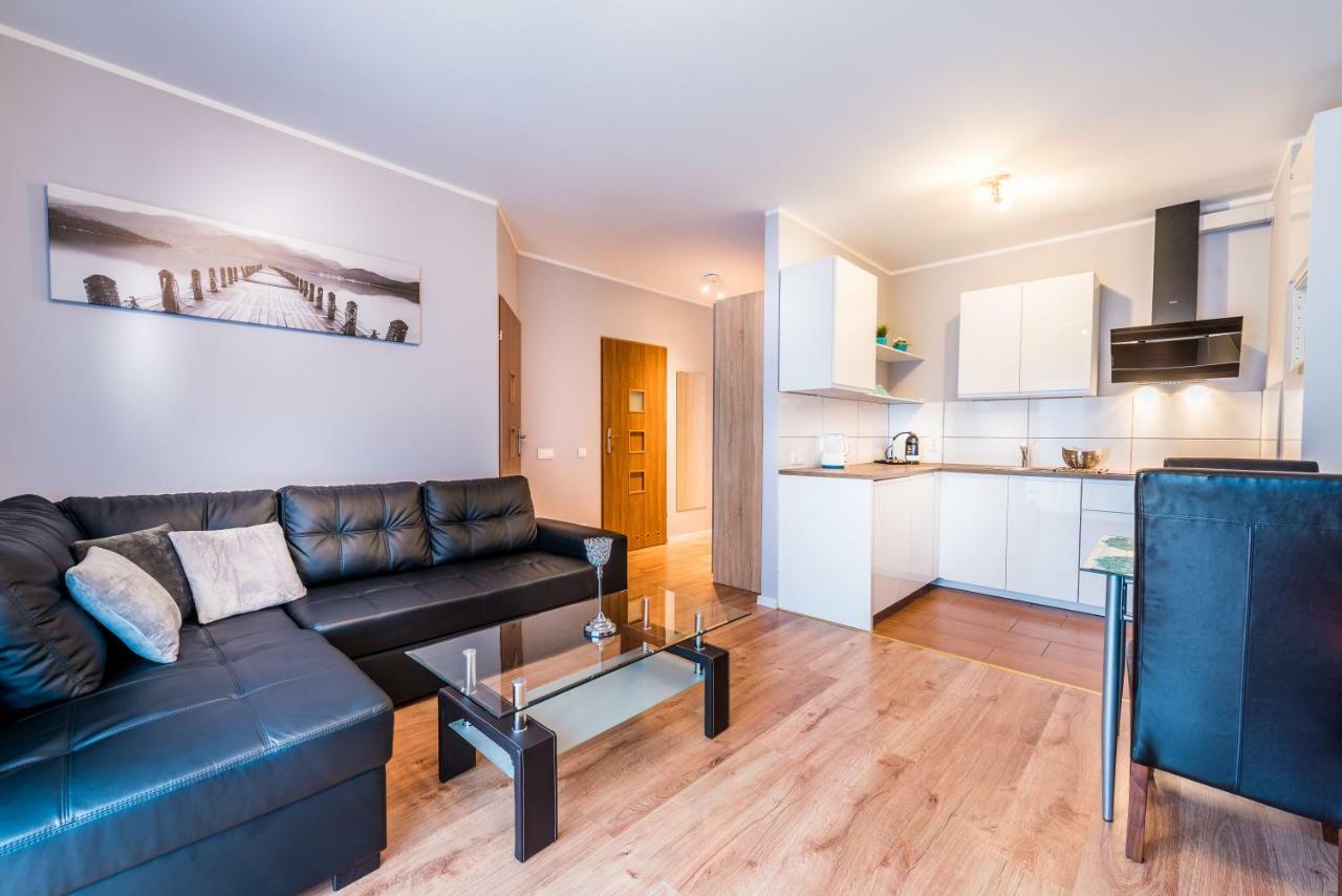 Apartament B&F Garbary Poznań Business&Family - Parking Zewnętrze zdjęcie
