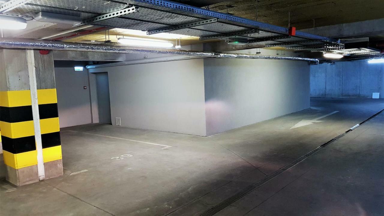 Apartament B&F Garbary Poznań Business&Family - Parking Zewnętrze zdjęcie