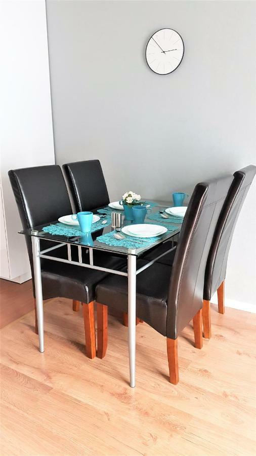 Apartament B&F Garbary Poznań Business&Family - Parking Zewnętrze zdjęcie