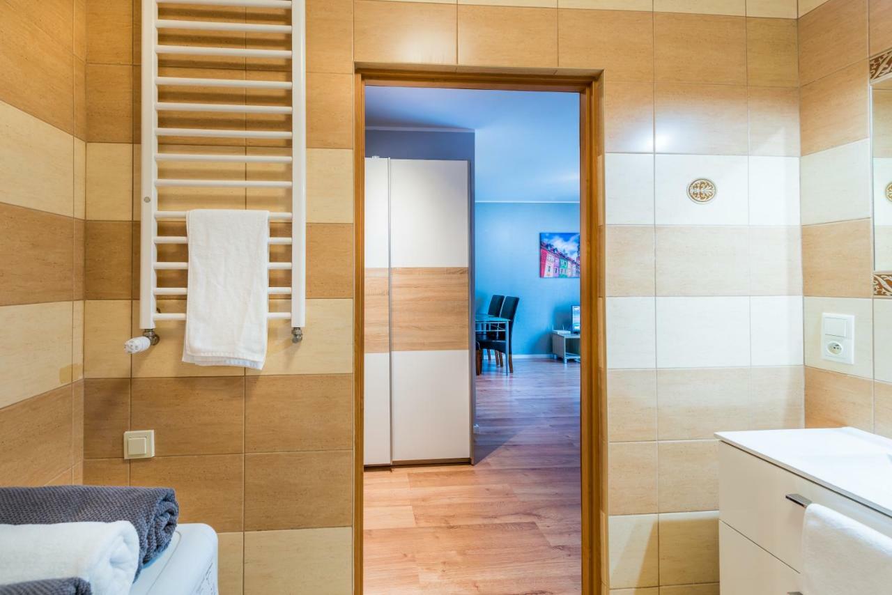 Apartament B&F Garbary Poznań Business&Family - Parking Zewnętrze zdjęcie