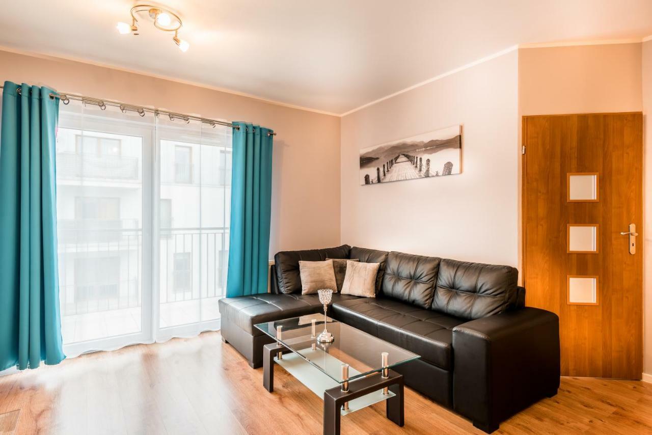 Apartament B&F Garbary Poznań Business&Family - Parking Zewnętrze zdjęcie